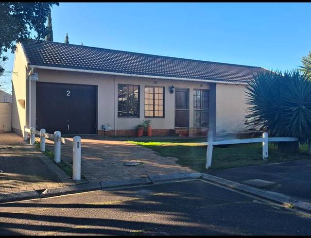 3 BEDROOM PROPERTY TO RENT IN VREDEKLOOF EAST